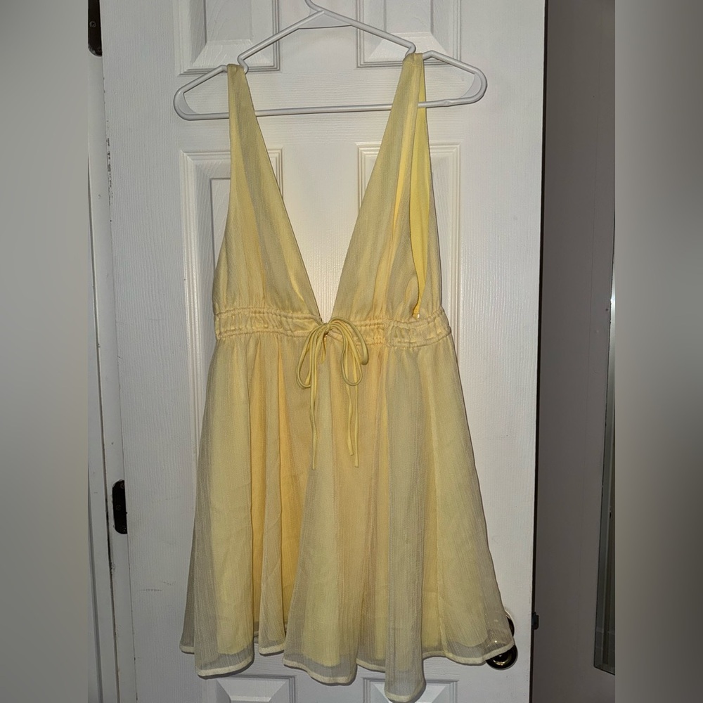 Lucy in the Sky - BRAND NEW - yellow plunge dress - size S Pink